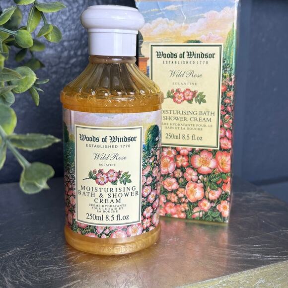 Woods of Windsor Vintage Wild Rose Moisturising Bath Shower Cream 250 ml 8.5 oz - Picture 1 of 4